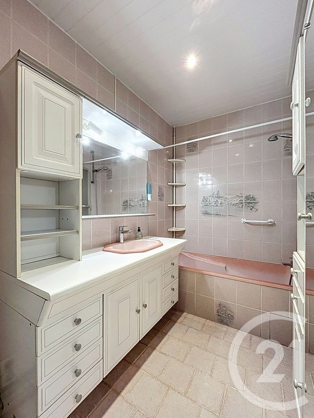 Appartement F4 à vendre - 4 pièces - 74.4 m2 - METZ - 57 - LORRAINE - Century 21 Côté Est Immobilier