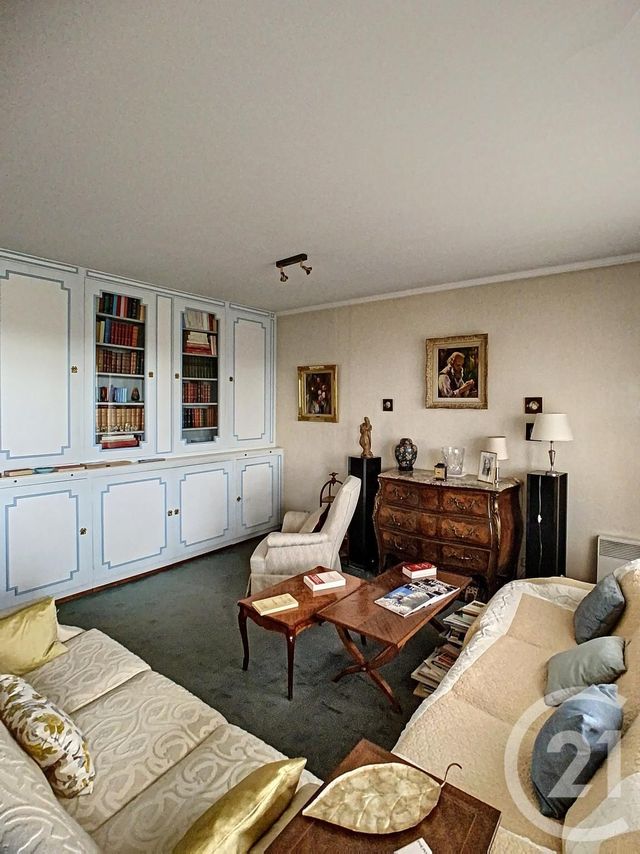 Afficher la photo en grand Appartement F6 à vendre - 6 pièces - 149.35 m2 - METZ - 57 - LORRAINE - Century 21 Côté Est Immobilier