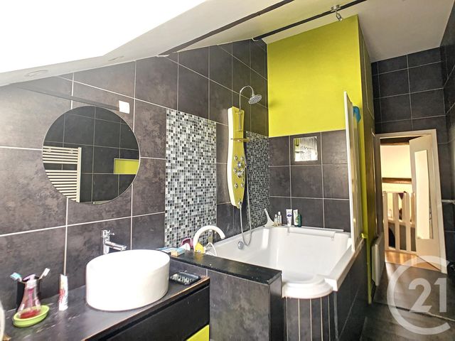 Afficher la photo en grand Appartement F3 à vendre - 3 pièces - 68.48 m2 - METZ - 57 - LORRAINE - Century 21 Côté Est Immobilier