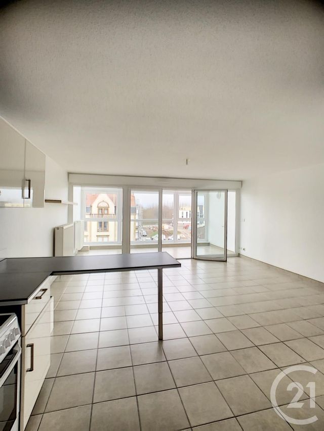 Appartement F4 à vendre - 4 pièces - 78.68 m2 - LONGEVILLE LES METZ - 57 - LORRAINE - Century 21 Côté Est Immobilier Appartement F4 à vendre - 4 pièces - 78.68 m2 - LONGEVILLE LES METZ - 57 - LORRAINE - Century 21 Côté Est Immobilier