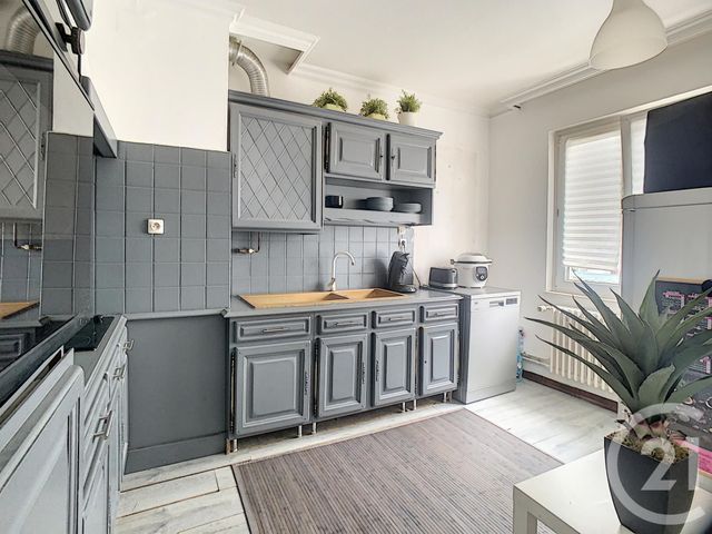 Afficher la photo en grand Appartement F5 à vendre - 5 pièces - 79.89 m2 - METZ - 57 - LORRAINE - Century 21 Côté Est Immobilier