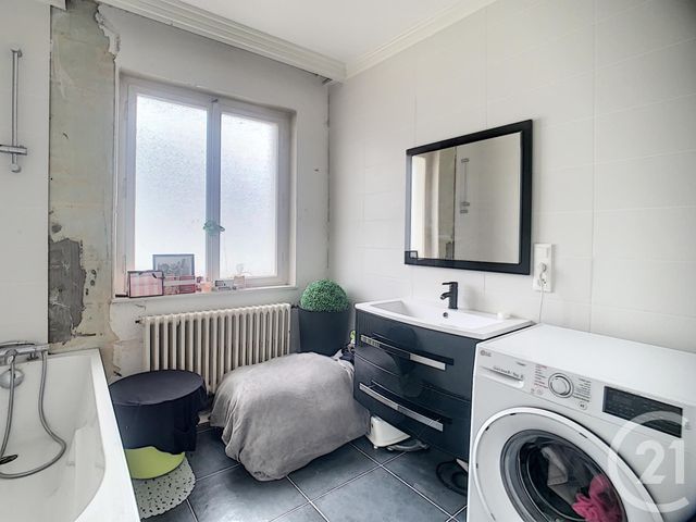 Afficher la photo en grand Appartement F5 à vendre - 5 pièces - 79.89 m2 - METZ - 57 - LORRAINE - Century 21 Côté Est Immobilier
