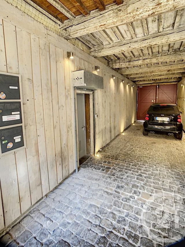 Afficher la photo en grand Appartement F4 à vendre - 4 pièces - 89.24 m2 - METZ - 57 - LORRAINE - Century 21 Côté Est Immobilier