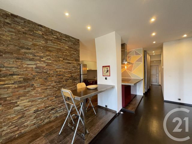 Afficher la photo en grand Appartement F3 à vendre - 3 pièces - 95.42 m2 - METZ - 57 - LORRAINE - Century 21 Côté Est Immobilier