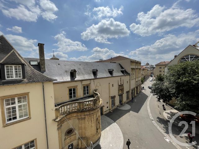 Afficher la photo en grand Appartement F3 à vendre - 3 pièces - 95.42 m2 - METZ - 57 - LORRAINE - Century 21 Côté Est Immobilier