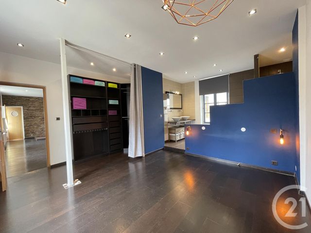 Afficher la photo en grand Appartement F3 à vendre - 3 pièces - 95.42 m2 - METZ - 57 - LORRAINE - Century 21 Côté Est Immobilier