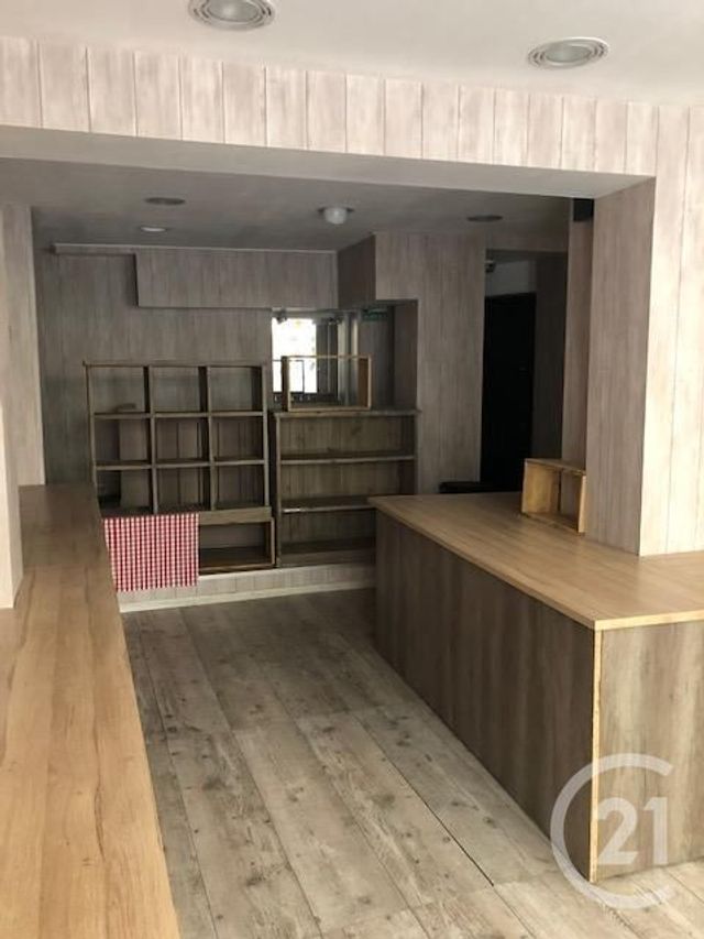 Afficher la photo en grand commerce à louer - 30.0 m2 - METZ - 57 - LORRAINE - Century 21 Côté Est Immobilier