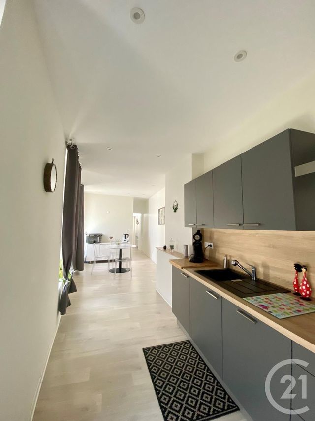 Appartement F4 à louer - 4 pièces - 137.23 m2 - METZ - 57 - LORRAINE - Century 21 Côté Est Immobilier