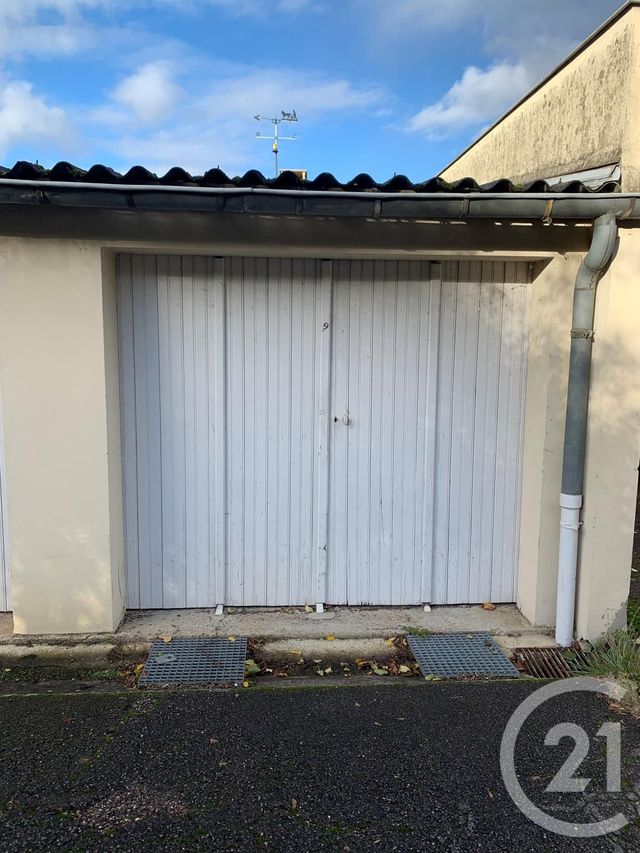parking à louer - 16.0 m2 - METZ - 57 - LORRAINE - Century 21 Côté Est Immobilier