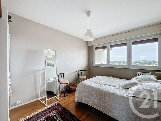 Afficher la photo en grand Appartement F4 à vendre - 4 pièces - 72.0 m2 - METZ - 57 - LORRAINE - Century 21 Côté Est Immobilier