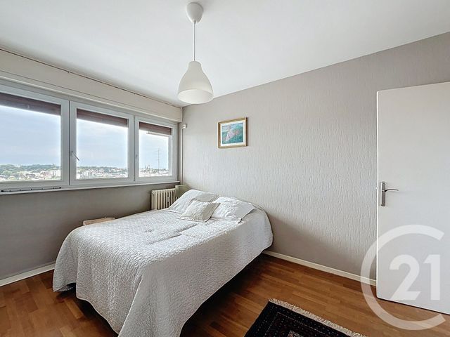 Afficher la photo en grand Appartement F4 à vendre - 4 pièces - 72.0 m2 - METZ - 57 - LORRAINE - Century 21 Côté Est Immobilier