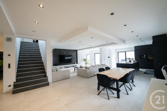 maison à vendre - 8 pièces - 218.0 m2 - OGY MONTOY FLANVILLE - 57 - LORRAINE - Century 21 Côté Est Immobilier