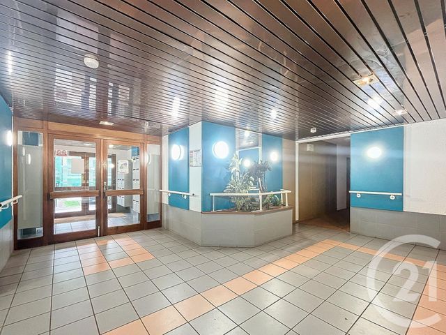 Afficher la photo en grand Appartement F2 à vendre - 2 pièces - 46.6 m2 - METZ - 57 - LORRAINE - Century 21 Côté Est Immobilier