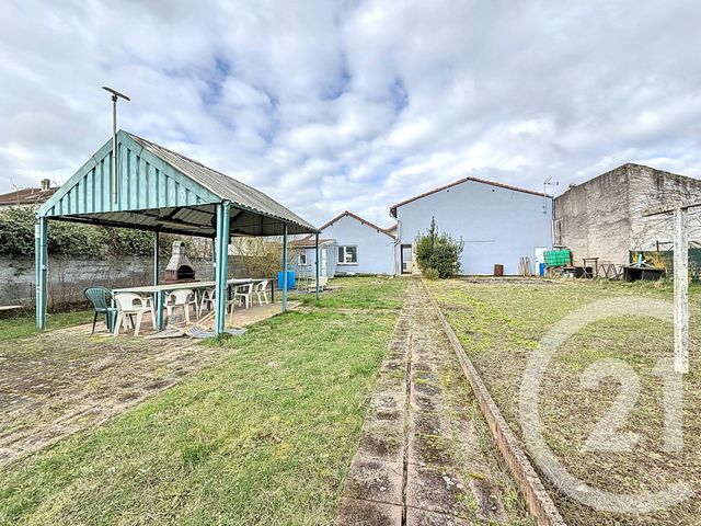 Afficher la photo en grand immeuble à vendre - 250.0 m2 - LA MAXE - 57 - LORRAINE - Century 21 Côté Est Immobilier