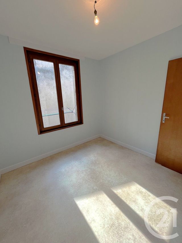 Afficher la photo en grand Appartement F3 à louer - 3 pièces - 79.63 m2 - CHATEAU SALINS - 57 - LORRAINE - Century 21 Côté Est Immobilier