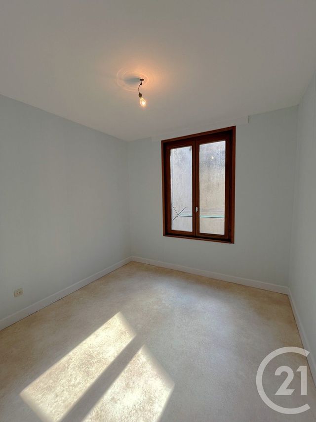 Afficher la photo en grand Appartement F3 à louer - 3 pièces - 79.63 m2 - CHATEAU SALINS - 57 - LORRAINE - Century 21 Côté Est Immobilier