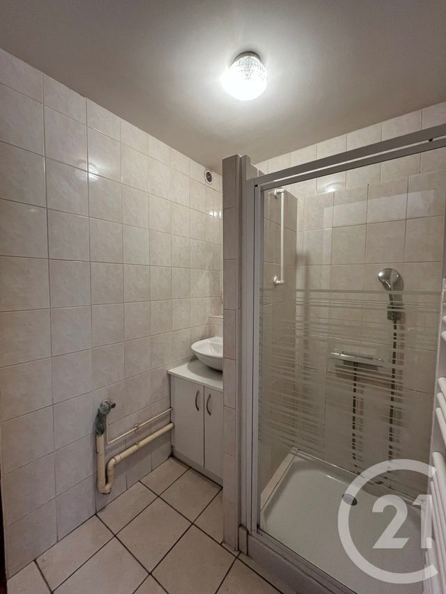 Afficher la photo en grand Appartement F3 à louer - 3 pièces - 79.63 m2 - CHATEAU SALINS - 57 - LORRAINE - Century 21 Côté Est Immobilier
