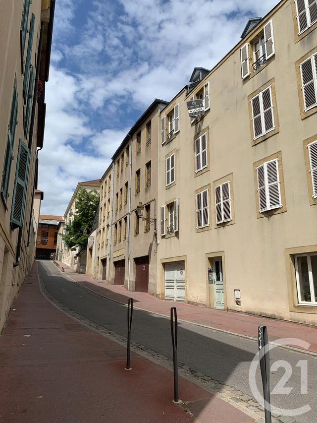 Afficher la photo en grand Appartement F3 à vendre - 3 pièces - 62.17 m2 - METZ - 57 - LORRAINE - Century 21 Côté Est Immobilier