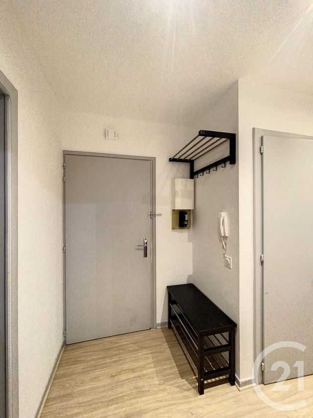 Afficher la photo en grand Appartement F3 à vendre - 3 pièces - 62.17 m2 - METZ - 57 - LORRAINE - Century 21 Côté Est Immobilier