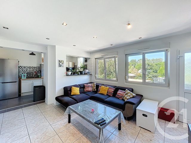 Appartement F4 à vendre - 4 pièces - 72.0 m2 - ST JULIEN LES METZ - 57 - LORRAINE - Century 21 Côté Est Immobilier