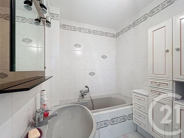 Appartement F4 à vendre - 4 pièces - 79.0 m2 - METZ - 57 - LORRAINE - Century 21 Côté Est Immobilier