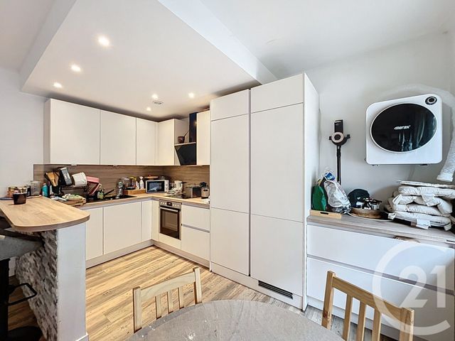 Afficher la photo en grand Appartement F3 à vendre - 3 pièces - 72.29 m2 - METZ - 57 - LORRAINE - Century 21 Côté Est Immobilier