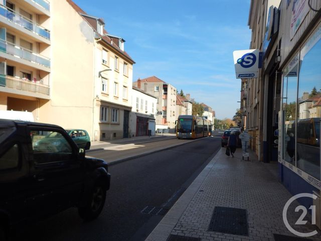 Afficher la photo en grand Appartement F3 à vendre - 3 pièces - 72.29 m2 - METZ - 57 - LORRAINE - Century 21 Côté Est Immobilier