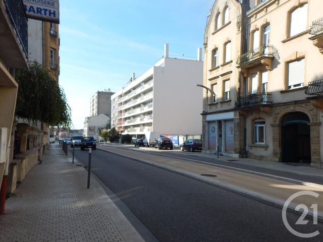 Afficher la photo en grand Appartement F3 à vendre - 3 pièces - 72.29 m2 - METZ - 57 - LORRAINE - Century 21 Côté Est Immobilier