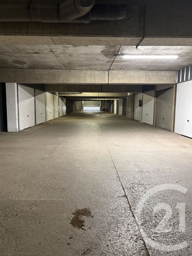 parking à louer - 15.0 m2 - THIONVILLE - 57 - LORRAINE - Century 21 Côté Est Immobilier