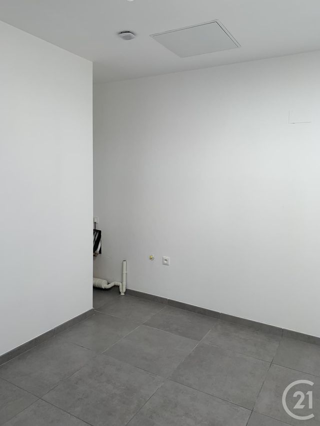 Afficher la photo en grand Appartement F4 à louer - 5 pièces - 80.1 m2 - BOULAY MOSELLE - 57 - LORRAINE - Century 21 Côté Est Immobilier