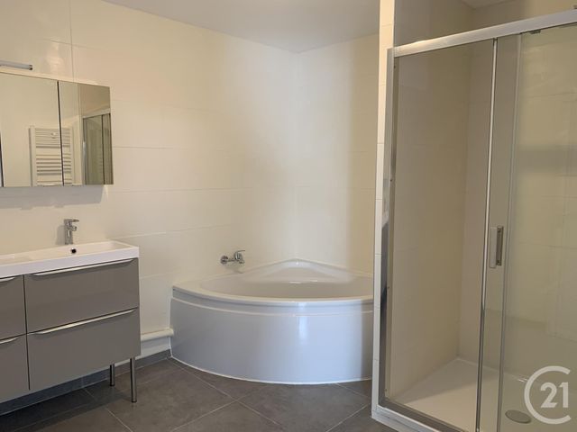 Afficher la photo en grand Appartement F4 à louer - 5 pièces - 80.1 m2 - BOULAY MOSELLE - 57 - LORRAINE - Century 21 Côté Est Immobilier