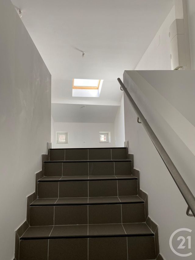 Afficher la photo en grand Appartement F4 à louer - 5 pièces - 80.1 m2 - BOULAY MOSELLE - 57 - LORRAINE - Century 21 Côté Est Immobilier