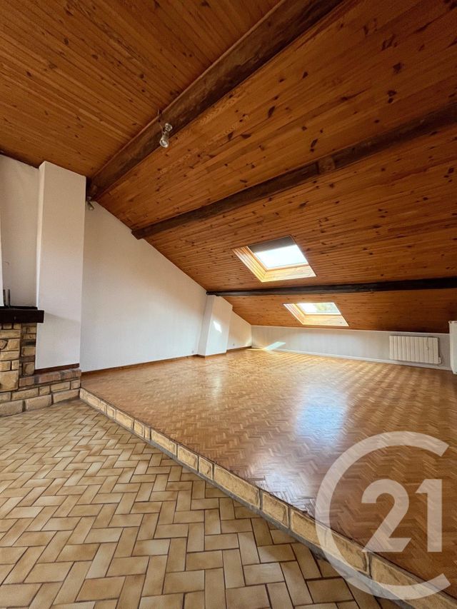 Appartement F4 à louer - 4 pièces - 108.0 m2 - ST JULIEN LES METZ - 57 - LORRAINE - Century 21 Côté Est Immobilier