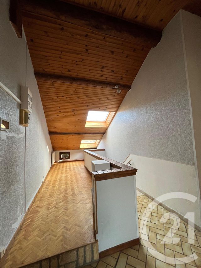 Appartement F4 à louer - 4 pièces - 108.0 m2 - ST JULIEN LES METZ - 57 - LORRAINE - Century 21 Côté Est Immobilier