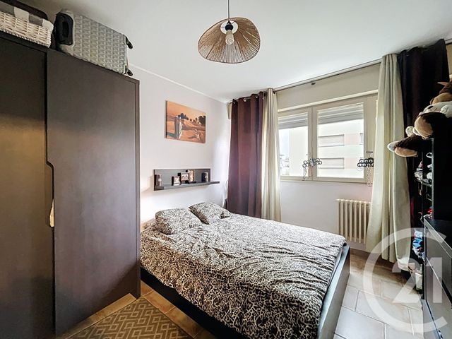Afficher la photo en grand Appartement F2 à vendre - 2 pièces - 46.97 m2 - METZ - 57 - LORRAINE - Century 21 Côté Est Immobilier