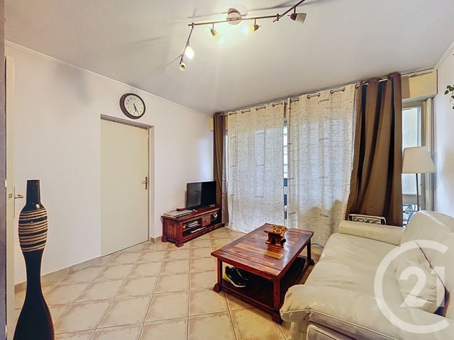 Afficher la photo en grand Appartement F2 à vendre - 2 pièces - 46.97 m2 - METZ - 57 - LORRAINE - Century 21 Côté Est Immobilier