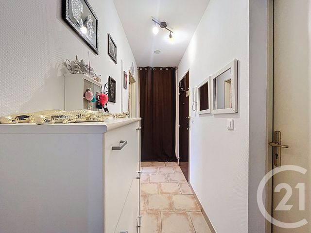 Afficher la photo en grand Appartement F2 à vendre - 2 pièces - 46.97 m2 - METZ - 57 - LORRAINE - Century 21 Côté Est Immobilier