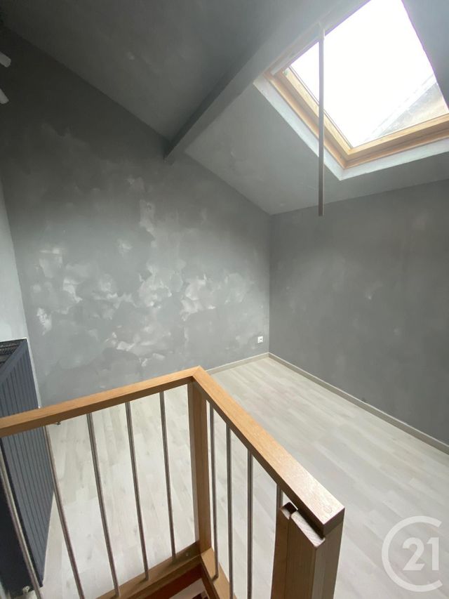 Appartement F3 à louer - 3 pièces - 61.0 m2 - MOYEUVRE GRANDE - 57 - LORRAINE - Century 21 Côté Est Immobilier