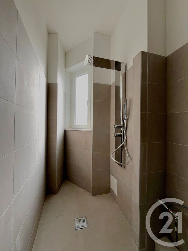 Appartement F3 à louer - 3 pièces - 71.0 m2 - MONTIGNY LES METZ - 57 - LORRAINE - Century 21 Côté Est Immobilier