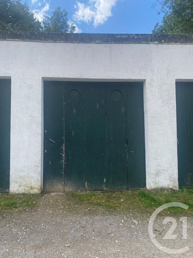 Afficher la photo en grand parking à louer - 20.0 m2 - ST JULIEN LES METZ - 57 - LORRAINE - Century 21 Côté Est Immobilier