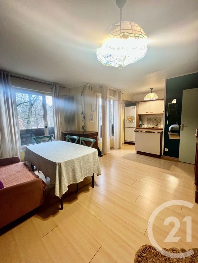 Appartement F2 à louer - 2 pièces - 48.7 m2 - METZ - 57 - LORRAINE - Century 21 Côté Est Immobilier