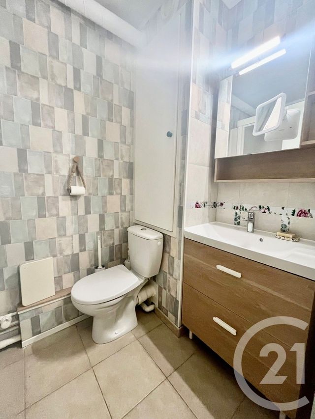 Appartement F2 à louer - 2 pièces - 48.7 m2 - METZ - 57 - LORRAINE - Century 21 Côté Est Immobilier