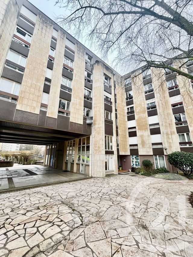 Appartement F2 à louer - 2 pièces - 48.7 m2 - METZ - 57 - LORRAINE - Century 21 Côté Est Immobilier