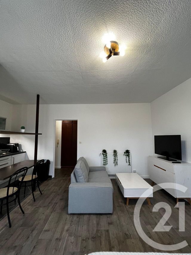 Appartement F1 à louer - 1 pièce - 28.75 m2 - METZ - 57 - LORRAINE - Century 21 Côté Est Immobilier