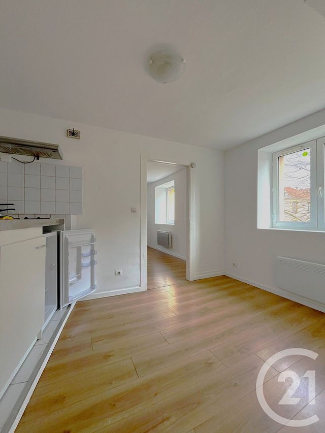 Appartement F1 à louer - 1 pièce - 27.28 m2 - METZ - 57 - LORRAINE - Century 21 Côté Est Immobilier