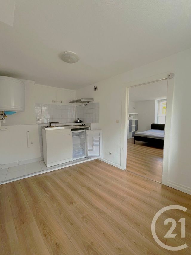 Appartement F1 à louer - 1 pièce - 27.28 m2 - METZ - 57 - LORRAINE - Century 21 Côté Est Immobilier