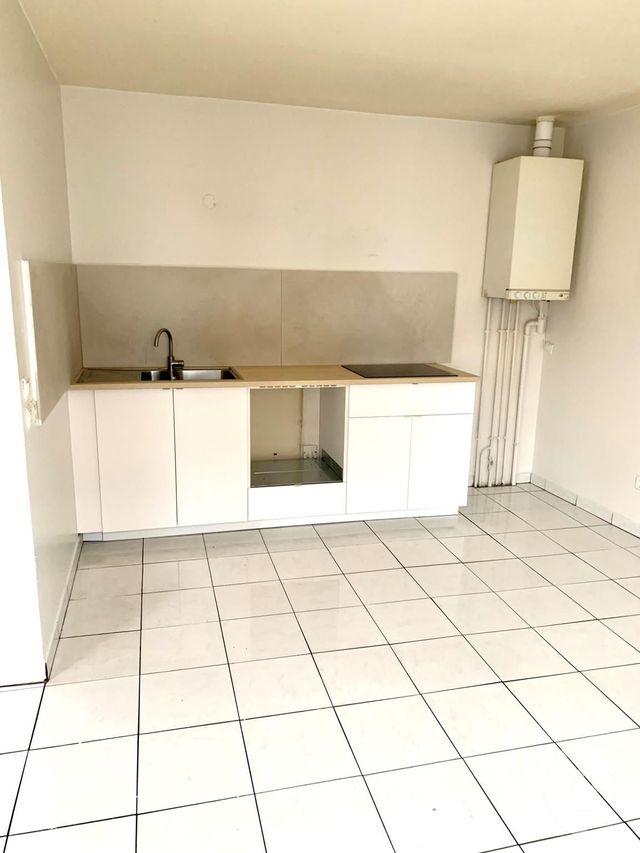 Appartement F3 à louer - 3 pièces - 63.13 m2 - JOEUF - 54 - LORRAINE - Century 21 Côté Est Immobilier