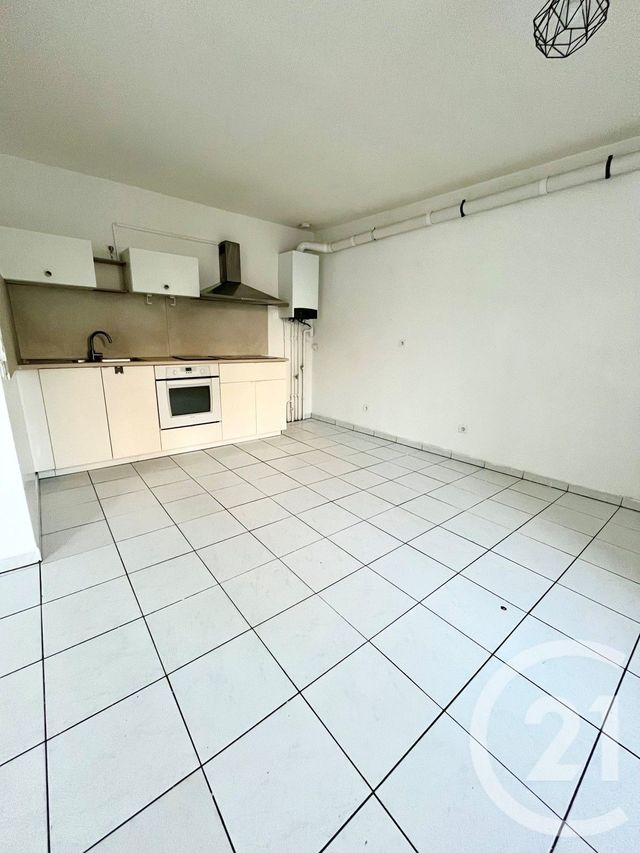 Appartement F3 à louer - 3 pièces - 63.13 m2 - JOEUF - 54 - LORRAINE - Century 21 Côté Est Immobilier