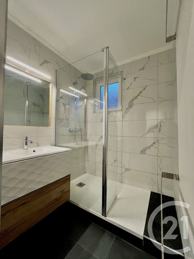 Appartement F5 à louer - 5 pièces - 80.62 m2 - METZ - 57 - LORRAINE - Century 21 Côté Est Immobilier