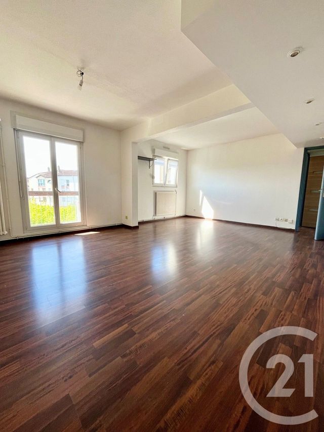 Appartement F5 à louer - 5 pièces - 80.62 m2 - METZ - 57 - LORRAINE - Century 21 Côté Est Immobilier